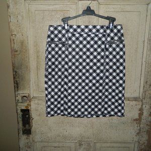 Michael Kors Plaid Stretch Lined Skirt Size 12  (B-47)